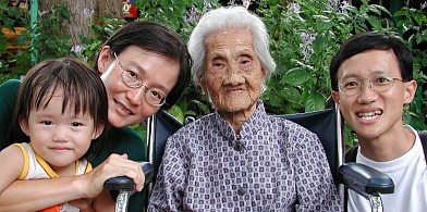 Robyn, Jin, Great Granny and Alvin