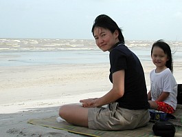 Robyn & Jin at Tg Leman Beach
