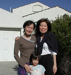 Robyn, Jin and Auntie Pauline