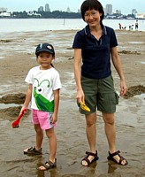 Robyn and Jin at Kranji mudflat