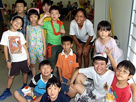 Robyn and her cast