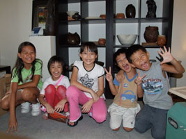 Claudia Tay, Loh Chor Boon, Robyn Yong, Leonor Tay and Hilson Tay