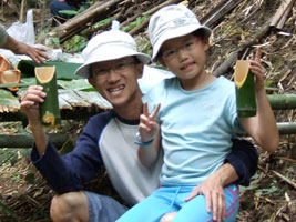 Alvin and Robyn enjoying coffee