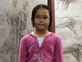Robyn at Da Vincci Exhibition