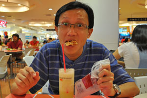 Alvin with his mouth stuffed