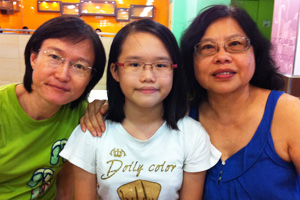 Jin, Robyn and Grandma Susan