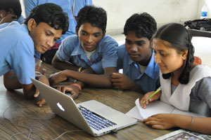 The students worked hard at learning PhotoShop and PowerPoint. Serving as a little tutor, Robyn has learnt so much on the art of teaching herself.