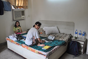 The 17-hour overnight express train ride was a comfortable one. In Delhi, thanks to the help of Mr Amit Kapoor of Art of Living office, we were kindly accommodated by Mr Abhey in the ex-AOL centre.