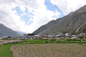 Chitkul is the last and a tiny settlement deep in the Sangla Valley, close to the Tibetan border. 