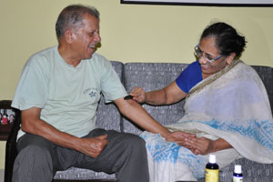 A joyous guasha by Aunt Geetha to Uncle Murthy