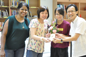 Robyn and Alvin won the best floral arrangement!