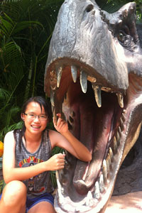 Robyn and the dino