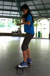 Robyn on skateboard